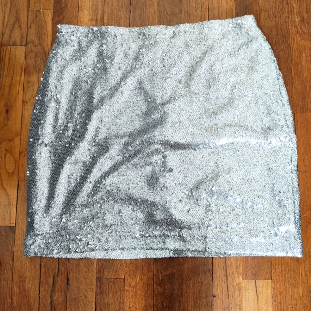 White house black market silver sequin skirt